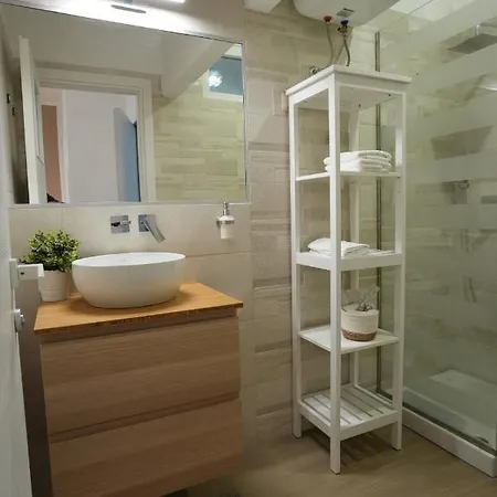 Konukevi Luxury Paoli 19